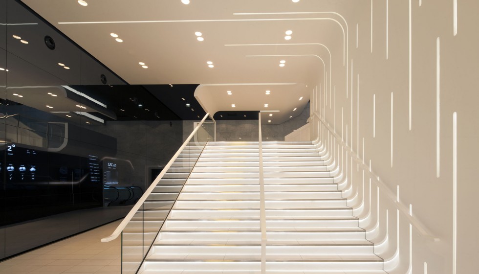 Madeleine_2000x1125_4-980×560